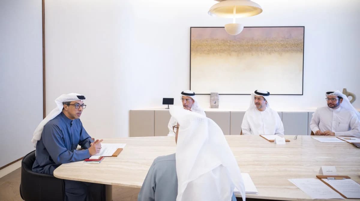 الشيخ منصور بن زايد آل نهيان يعلن اعتماد حزمة دعم لتعزيز مرونة القطاع المالي في دولة الإمارات ودعم الاقتصاد الوطني