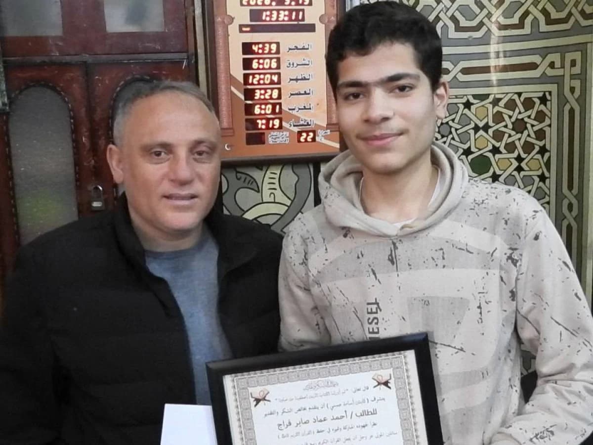 بالصور.. نجم الأهلي أسامة حسني يكرّم حفظة القرآن في قرية الغار مسقط رأسه بالشرقية