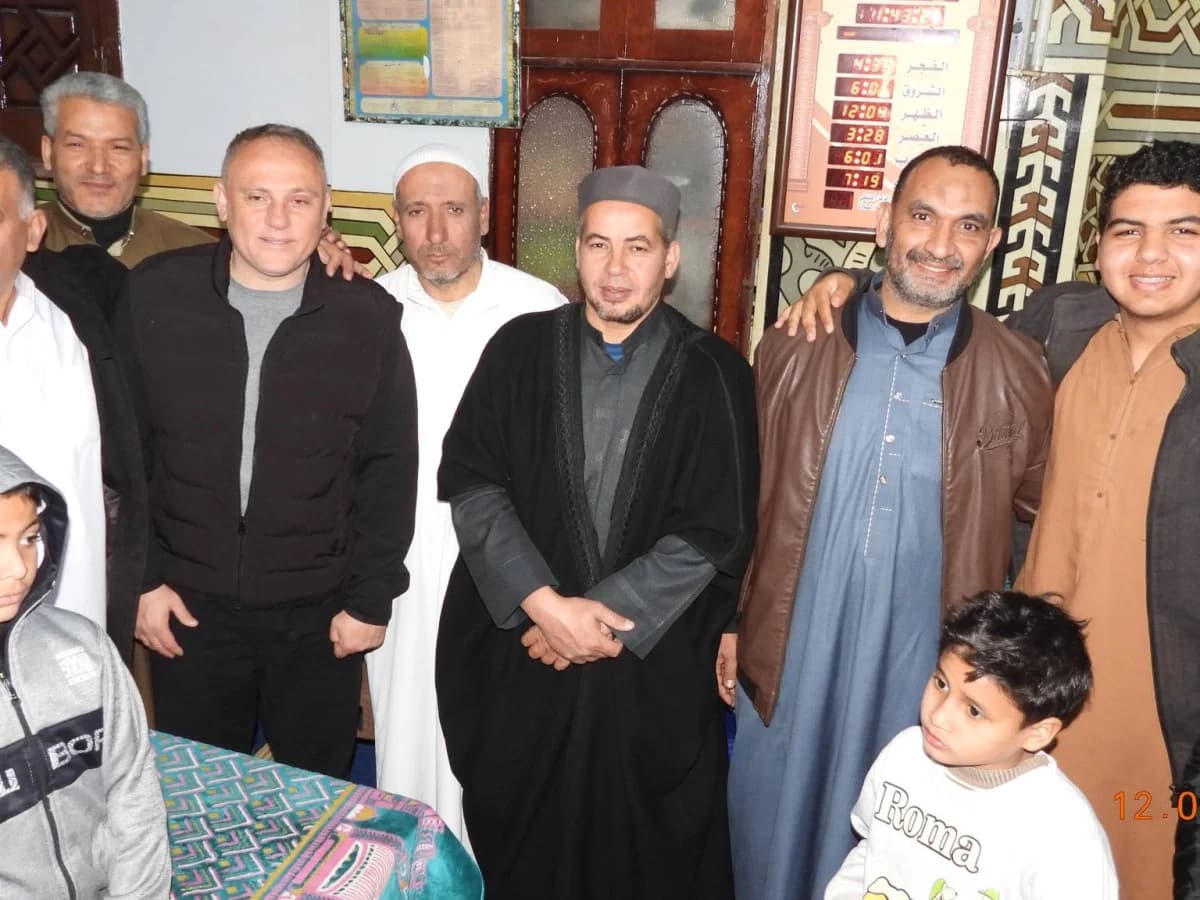 بالصور.. نجم الأهلي أسامة حسني يكرّم حفظة القرآن في قرية الغار مسقط رأسه بالشرقية