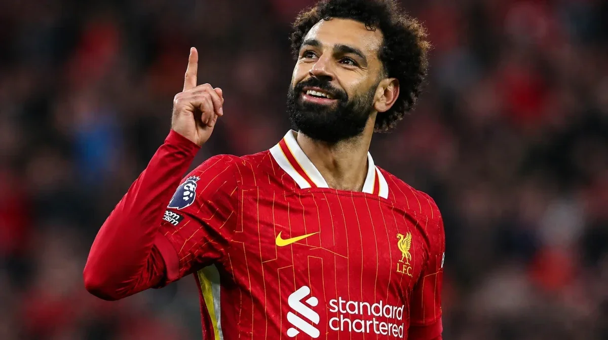 محمد صلاح يقود هجوم ليفربول في مباراة أمام كريستال بالاس على ملعب أنفيلد
