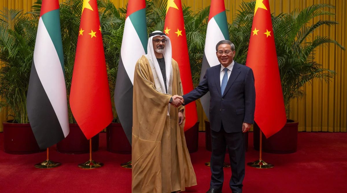 لقاء رسمي بين قيادات الإمارات والصين لبحث تعزيز الشراكة الاقتصادية والتجارية بين البلدين